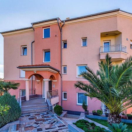 Istriensonne - Apartments Veruda Mit Grillterrasse Pola Esterno foto