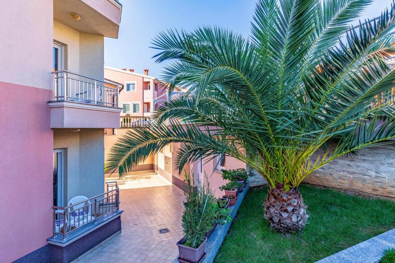 Istriensonne - Apartments Veruda Mit Grillterrasse Pola Esterno foto