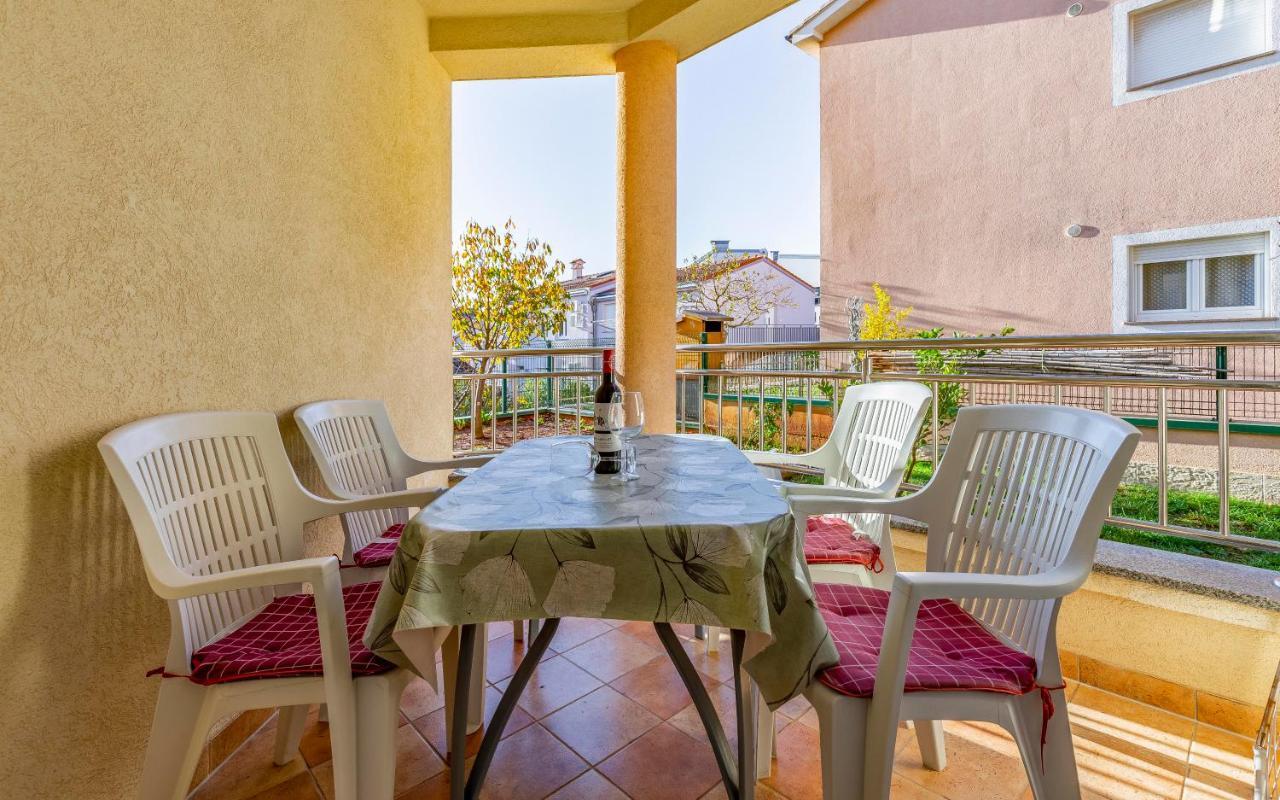 Istriensonne - Apartments Veruda Mit Grillterrasse Pola Esterno foto