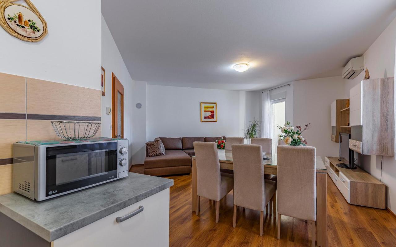Istriensonne - Apartments Veruda Mit Grillterrasse Pola Esterno foto