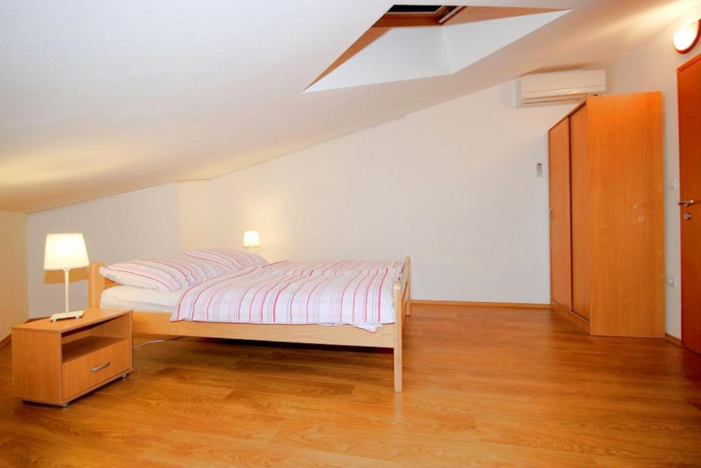 Istriensonne - Apartments Veruda Mit Grillterrasse Pola Esterno foto