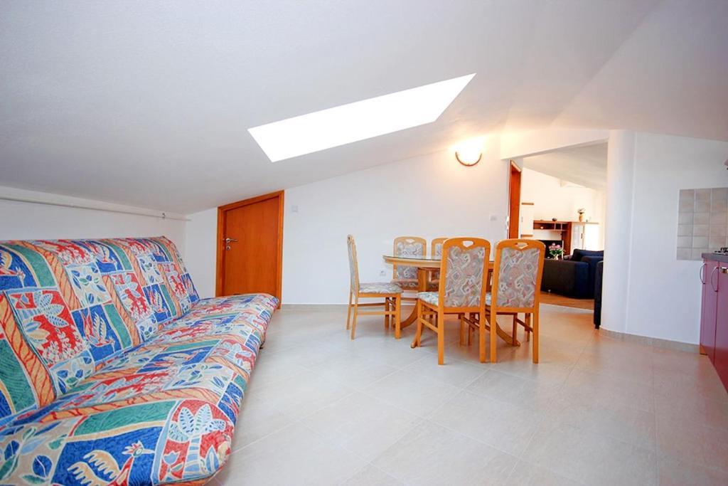 Istriensonne - Apartments Veruda Mit Grillterrasse Pola Esterno foto